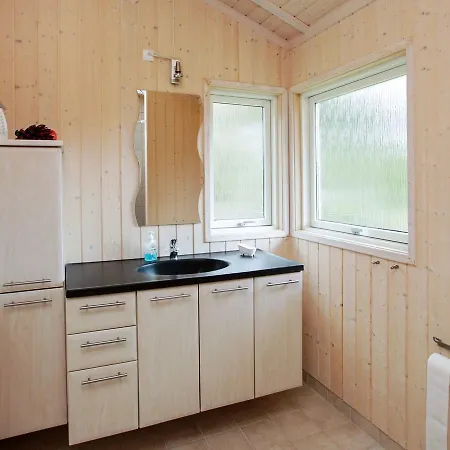 Three-bedroom Holiday In Vaeggerlose 41