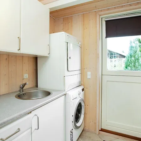 Three-bedroom Holiday In Vaeggerlose 41 Ferienhaus Bøtø By